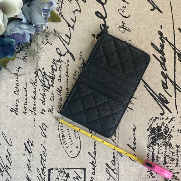 Chanel Beauté GWP Classic Phone Case Cardholder Wallet Pouch Quilted Pattern - Picture 10 of 14